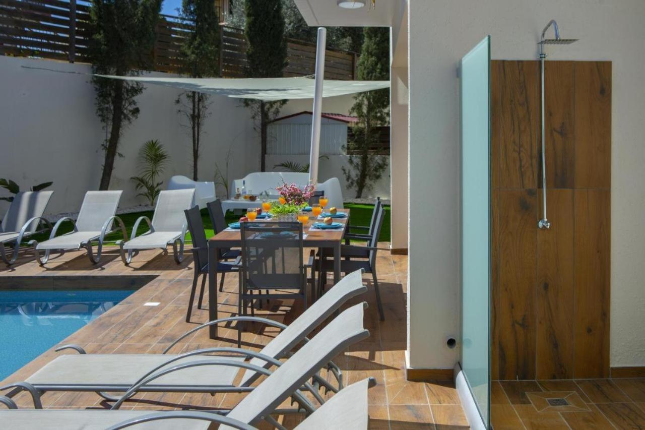 Tsokkos Family Villa - Pool Garden 2' Walk To Beach Protaras Ngoại thất bức ảnh