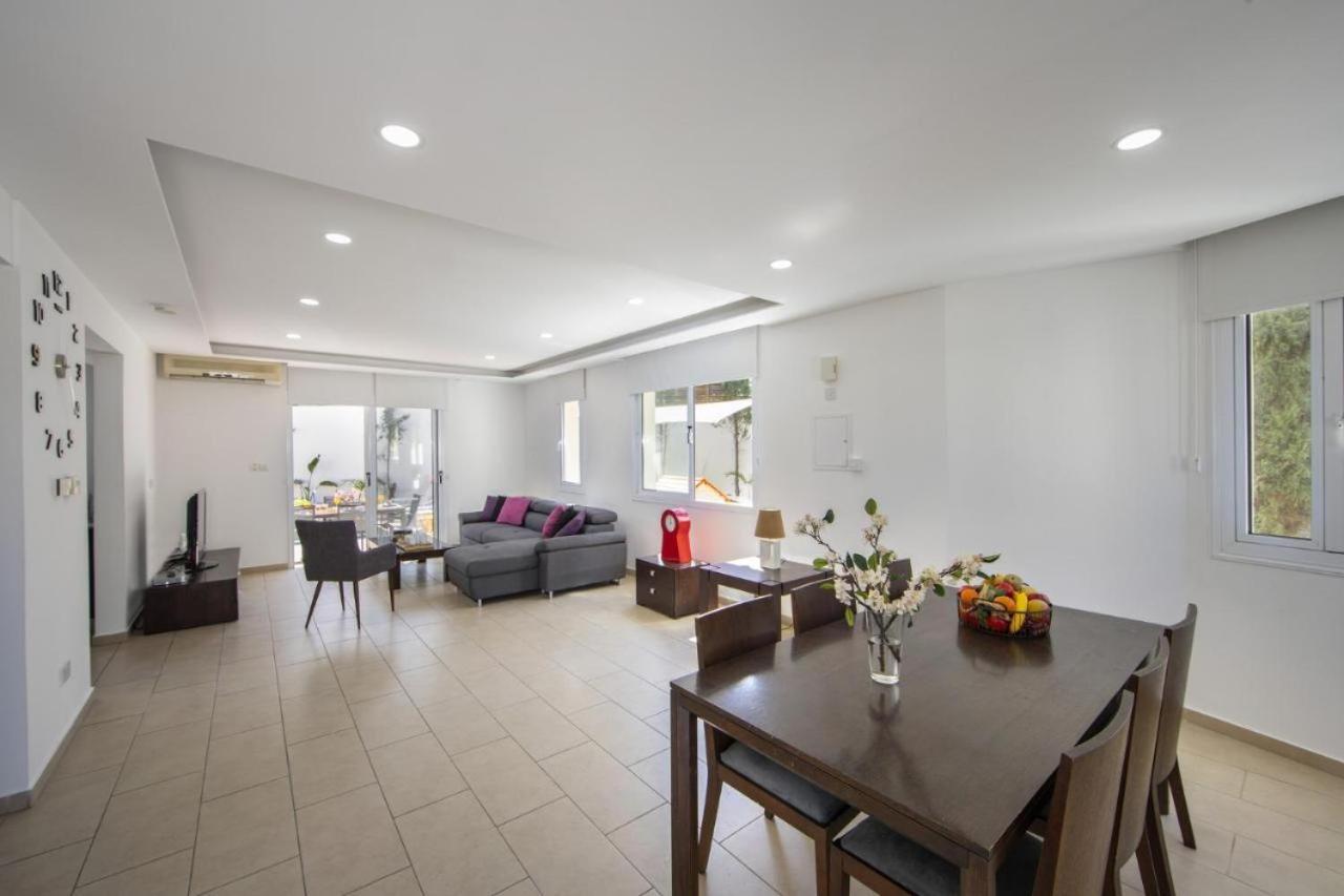 Tsokkos Family Villa - Pool Garden 2' Walk To Beach Protaras Ngoại thất bức ảnh