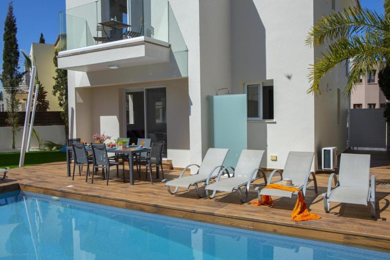 Tsokkos Family Villa - Pool Garden 2' Walk To Beach Protaras Ngoại thất bức ảnh