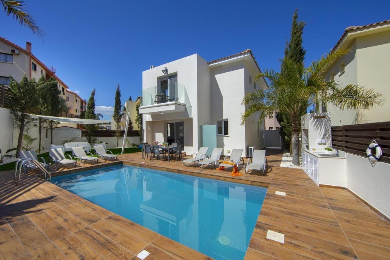 Tsokkos Family Villa - Pool Garden 2' Walk To Beach Protaras Ngoại thất bức ảnh